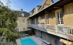 La Maison Aux Murs Anciens Et Ses Chambres